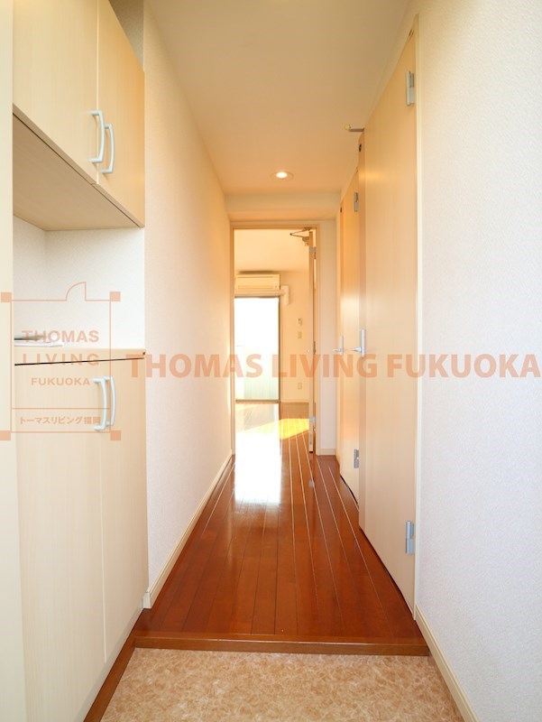 玄関　※別室参考画像