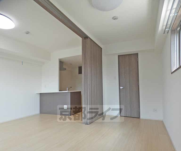 居室・リビング　清潔感のあるお部屋です