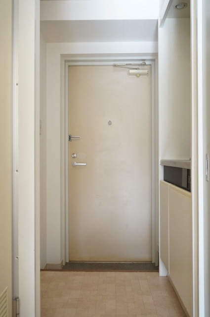 玄関　写真は３２２参考写真