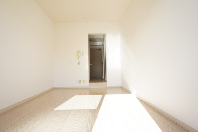 居室・リビング　写真は３２２参考写真