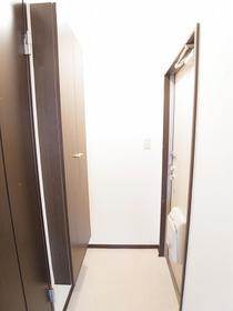 居室・リビング　ルミエール幕張Iの廊下