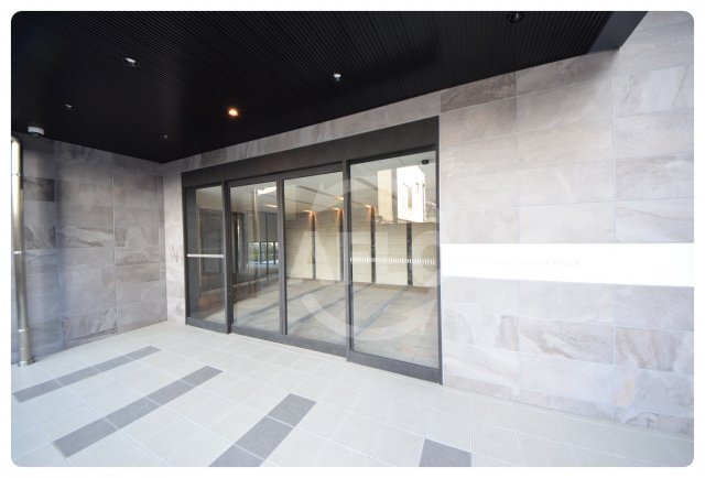 エントランス　レジュールアッシュOSAKA新深江　エントランス