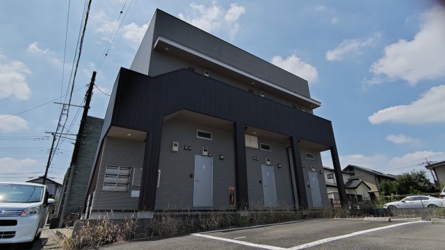 建物外観　★駅まで5分★ネット無料★南向き★追炊★システムキッチン★