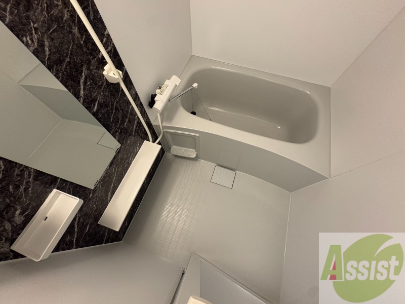 バス・シャワールーム　お風呂になります。一日の疲れを癒してくださいね。