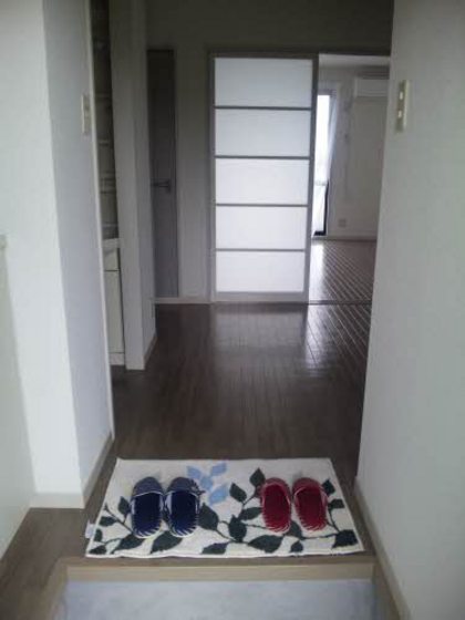 玄関　※他号室の写真です。