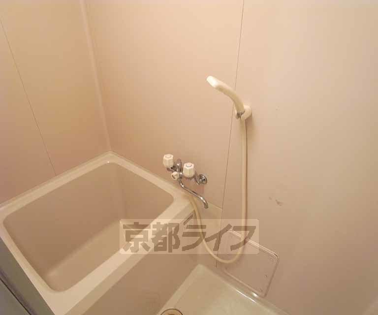 バス・シャワールーム　綺麗なお風呂です。