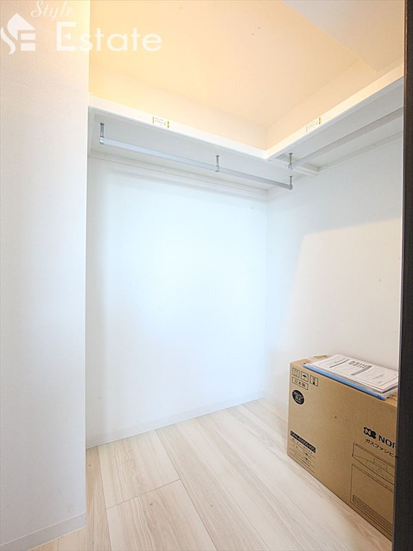 収納　ウォークインクローゼット