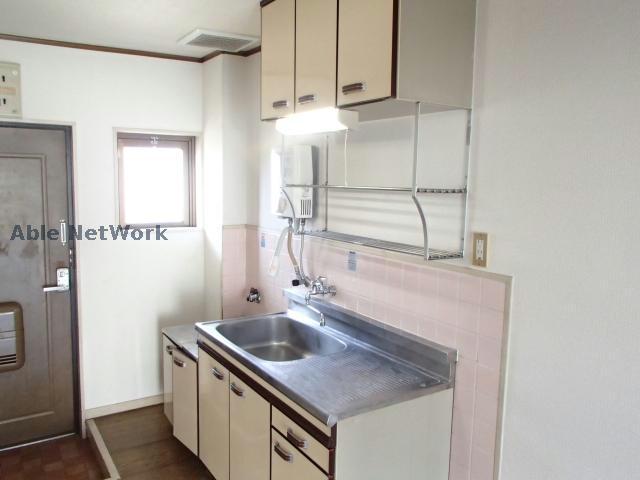 キッチン　※同物件別部屋の写真となります。