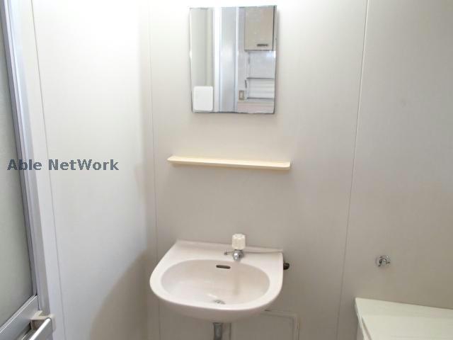 洗面設備　※同物件別部屋の写真となります。