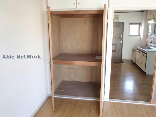 収納　※同物件別部屋の写真となります。