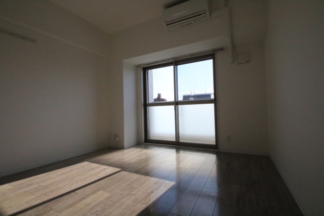 居室・リビング　※別号室の参考写真です※