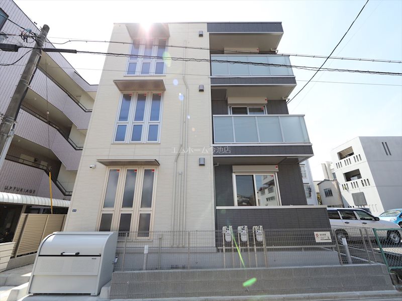 建物外観　外観　オートロック防犯カメラTVモニターホン宅配BOX完備