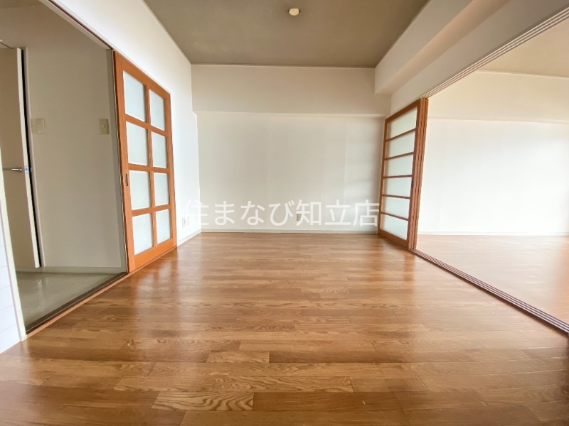 居室・リビング　同型別部屋写真