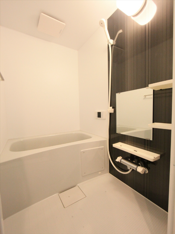 バス・シャワールーム　バスルーム　追い焚き機能あり