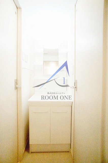 洗面設備　独立洗面台です。