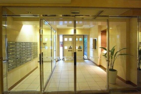 エントランス　☆きれいなエントランス☆