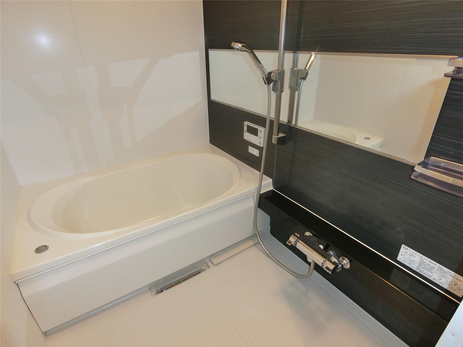 バス・シャワールーム　追炊き機能、浴室乾燥機付きのバスルーム♪（同仕様画像）