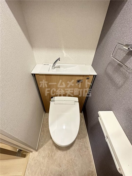 トイレ　清潔感のあるトイレです