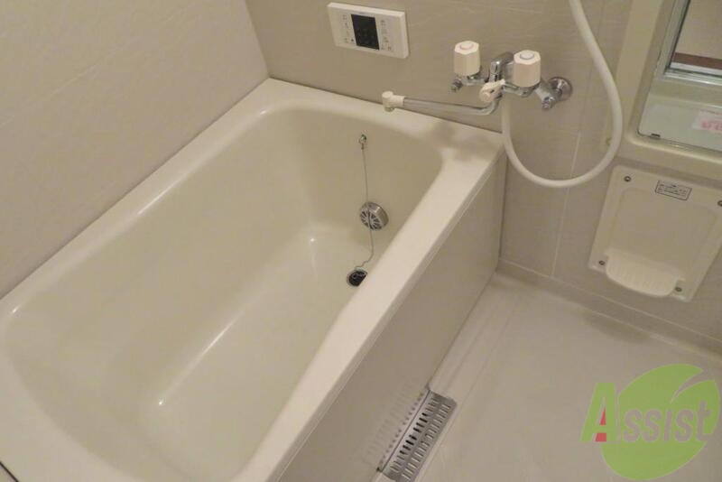 バス・シャワールーム　追焚ができるのでいつでも温かいお風呂に入れますよ～。