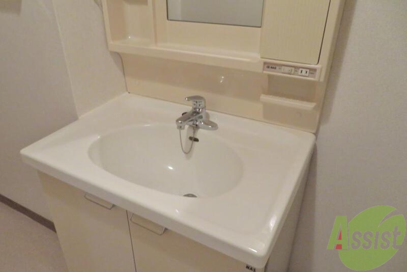 洗面設備　洗面台は独立タイプです。朝の身支度もしやすいですよ～。