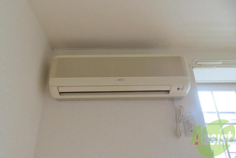 その他設備　エアコンはあらかじめついています。夏も冬も快適ですね。
