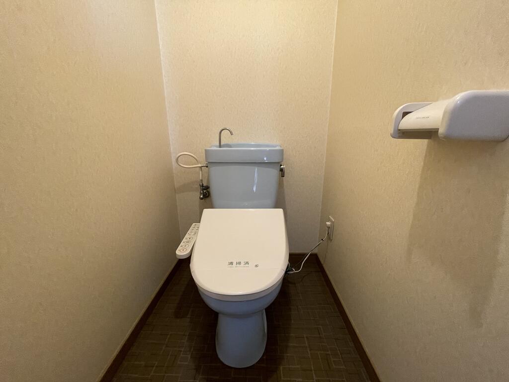 トイレ　温水洗浄便座