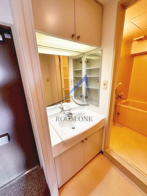 洗面設備　洗面台です。