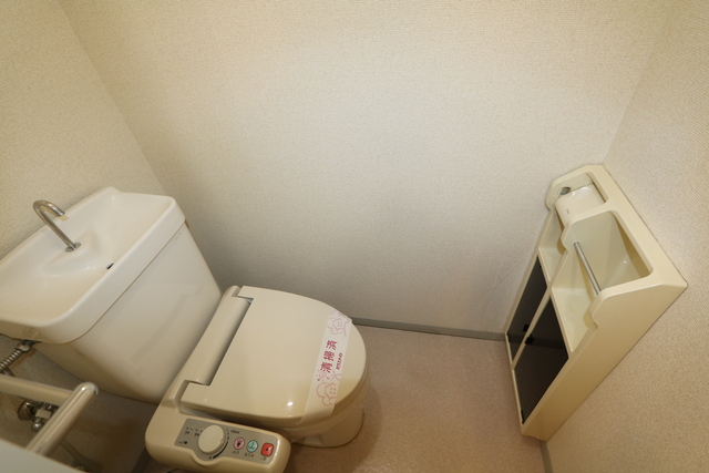 トイレ　☆衛生的な温水洗浄便座☆