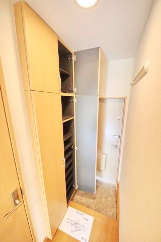 収納　同物件別部屋写真