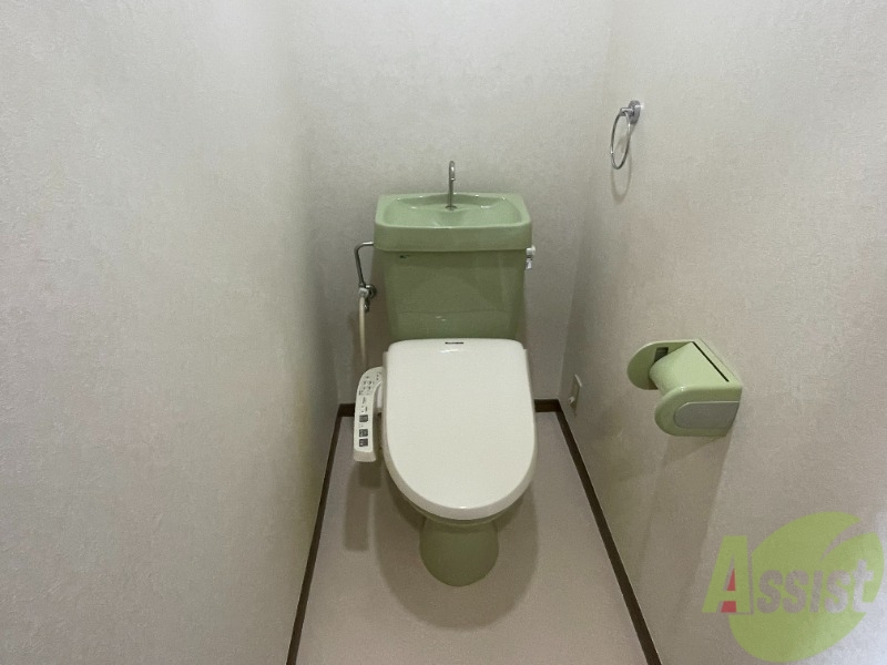 トイレ　ウォシュレット付きのトイレなので、寒い日でも快適ですね。