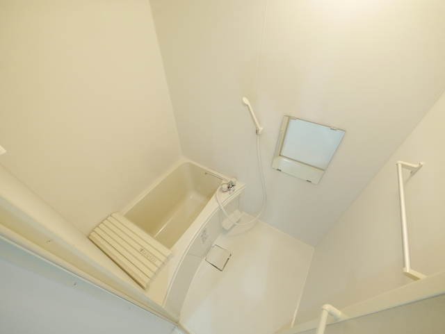 バス・シャワールーム　★清潔感のあるお風呂です★