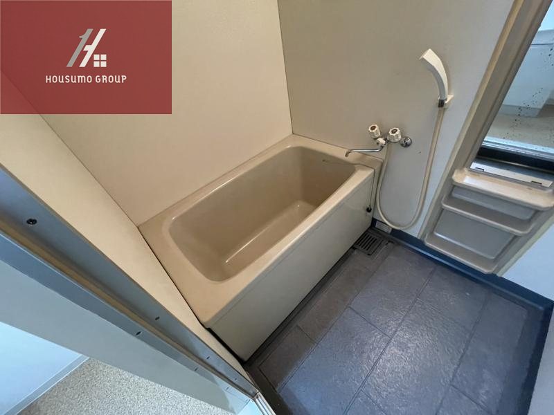 バス・シャワールーム　落ち着いた空間のお風呂です