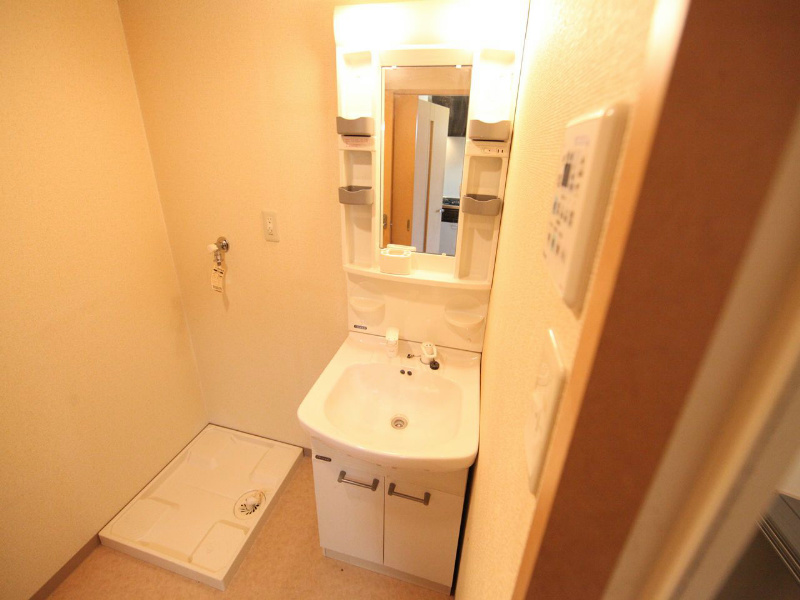 洗面設備　脱衣所　独立洗面台（シャンプードレッサー）