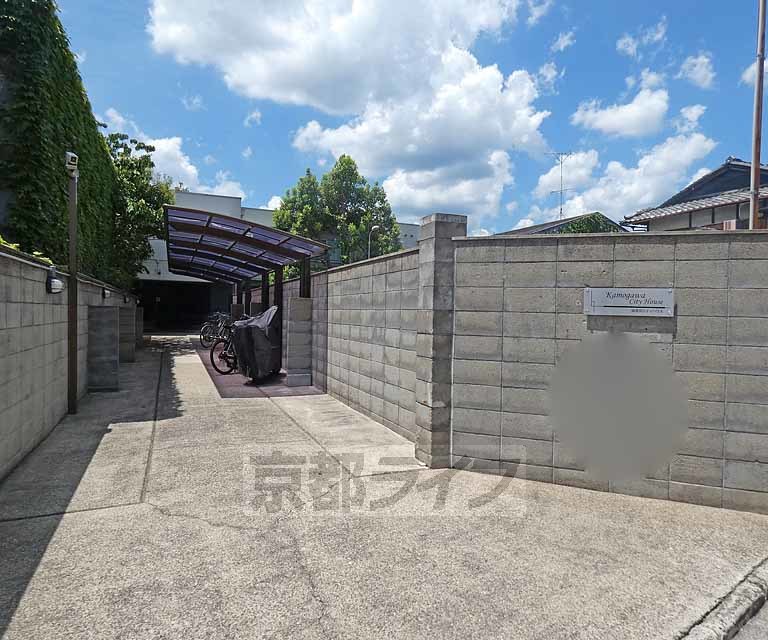 その他共有部分　建物入り口です
