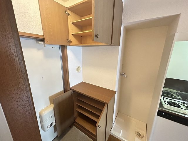 玄関　同マンション別部屋