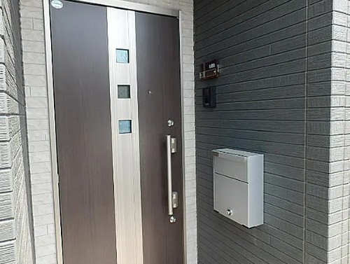 玄関　※別部屋参照写真