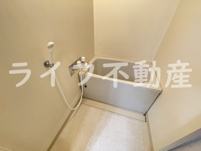 バス・シャワールーム　お風呂で日々の疲れを落としましょう