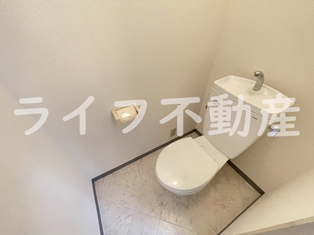 トイレ　落ち着いたトイレです