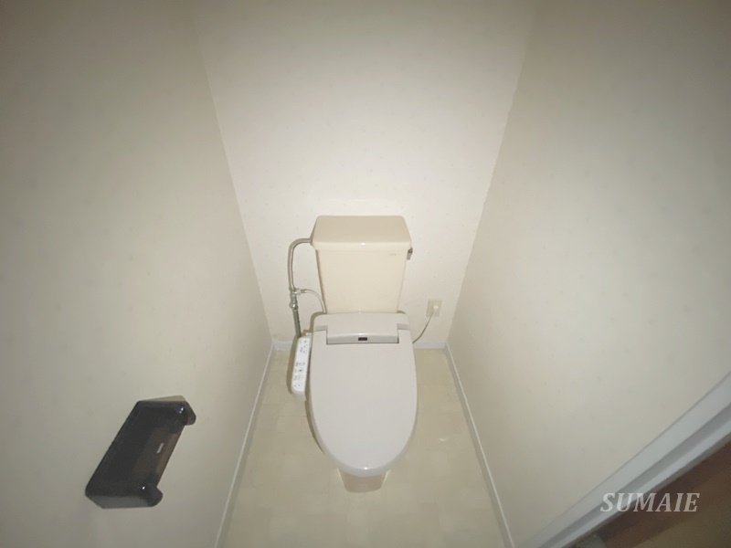 トイレ　落ち着いた色調のトイレです☆