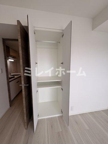 収納　同建物内、別のお部屋の参考写真になります。