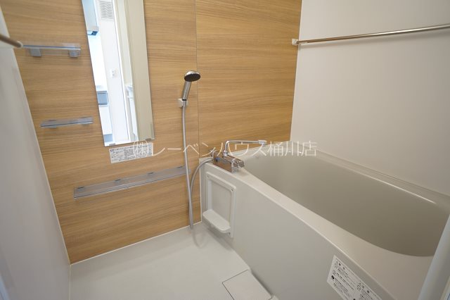 バス・シャワールーム　レーベンハウス桶川店へ　048-787-5511