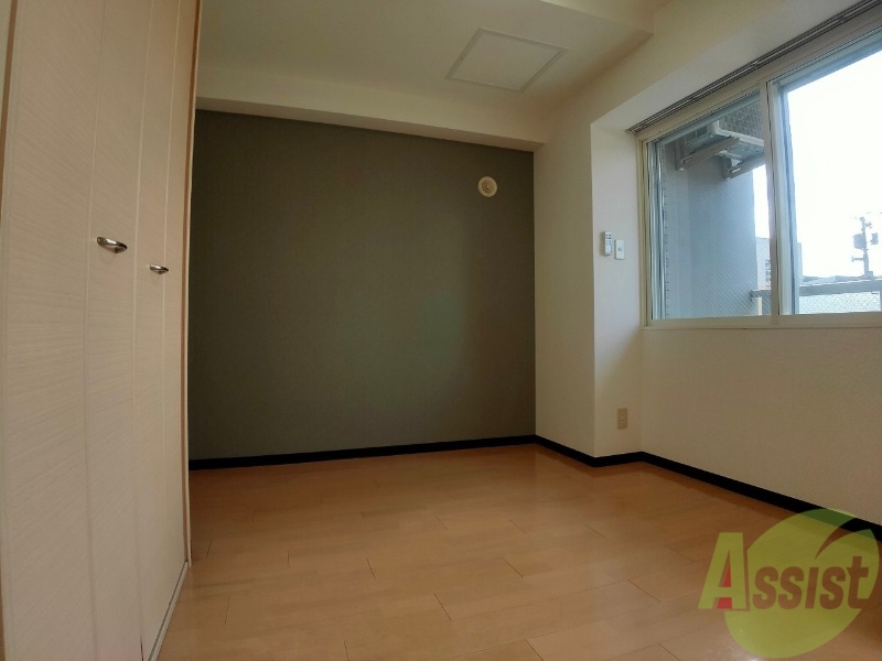 その他部屋・スペース　４．３帖の洋室です。寝具を置いたり使いやすそうです。