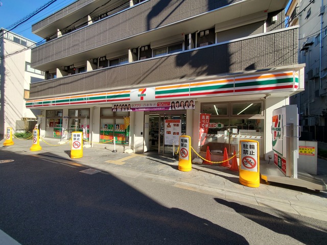 コンビニ　セブンイレブン　千歳烏山駅西口店（コンビニ）まで171m