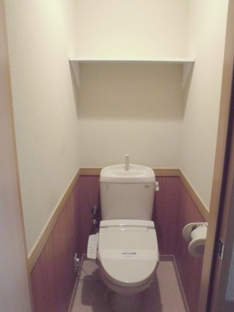 トイレ　トイレに棚も作成しましたー＾＾