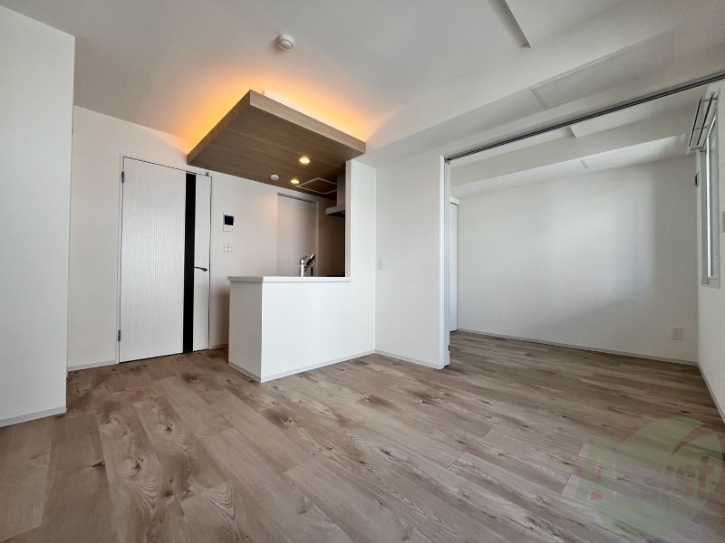 居室・リビング　広くてキレイなお部屋が広がっていて、充実した生活が送れそう。