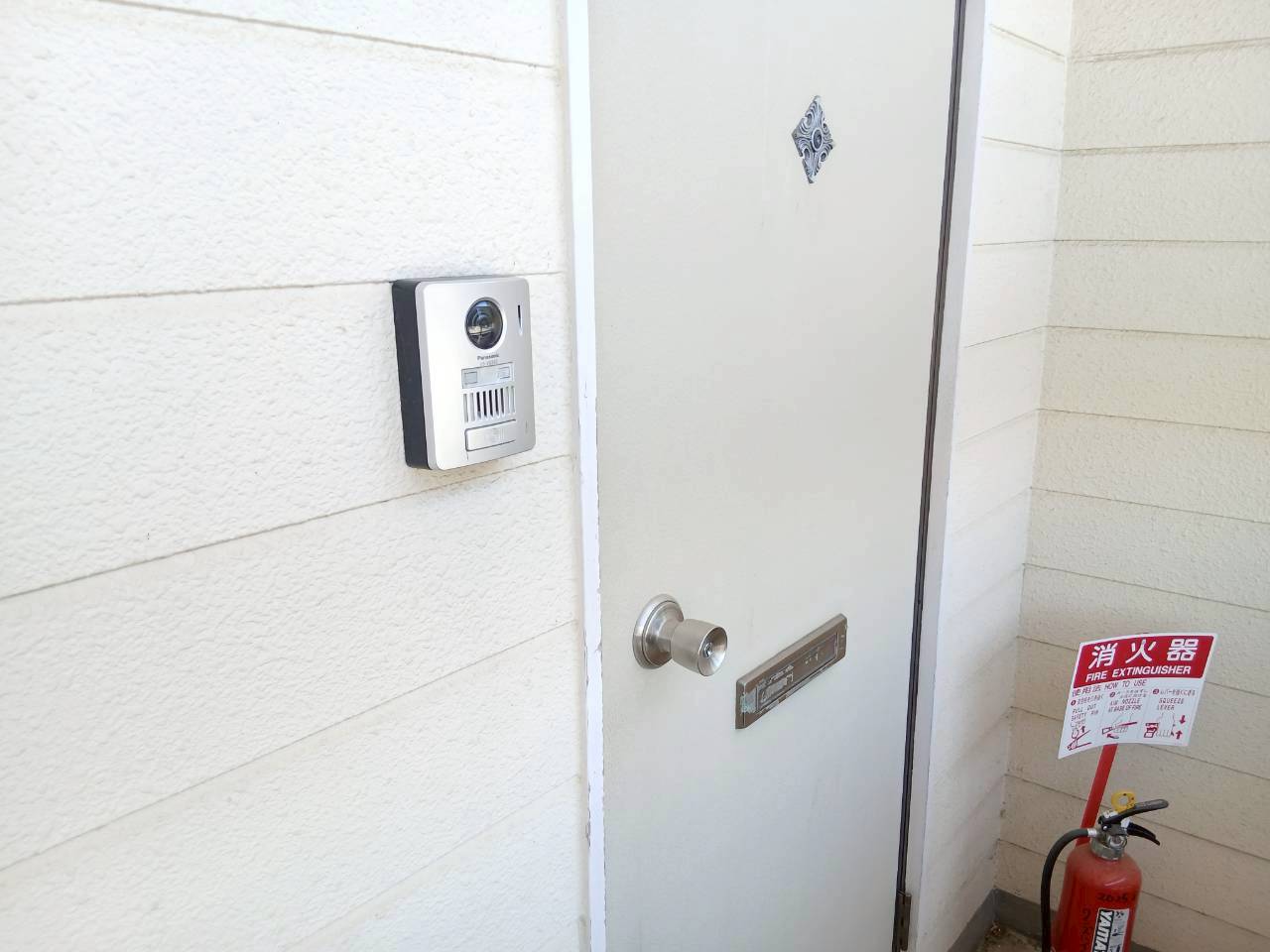 その他設備　玄関(外)です