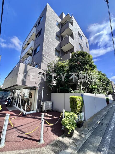 建物外観　落ち着いた雰囲気の外観です
