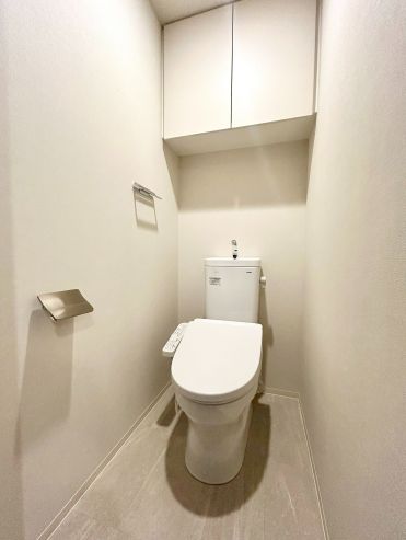 トイレ　903号室の写真になります※フロアにより建具・壁紙・床の色が