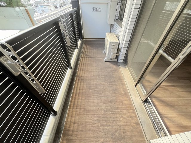 バルコニー　お洗濯にも便利なバルコニー付き