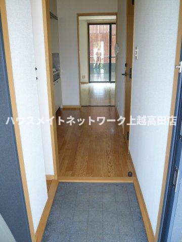 玄関　玄関（参考同型103号室室内写真）